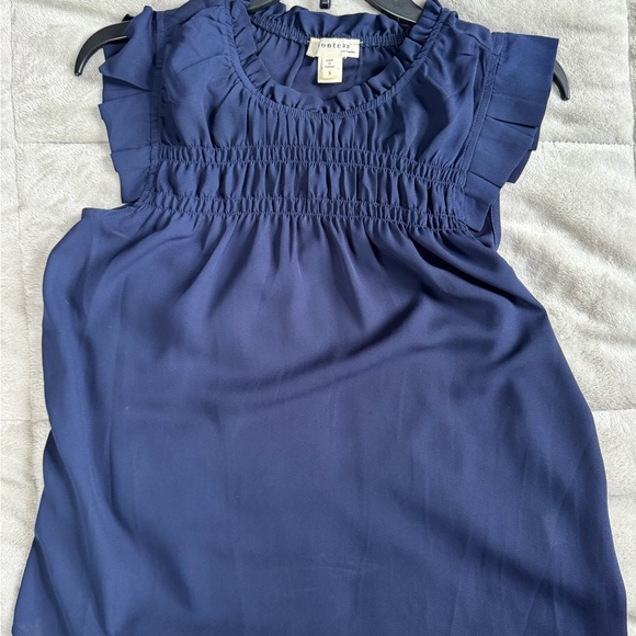 . Tops - ⚠️Elegant Navy Blouse⚠️